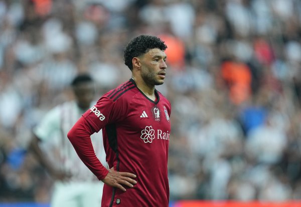 新赛季于今未找到球队！张伯伦：念念回英格兰踢球，多陪家东说念主